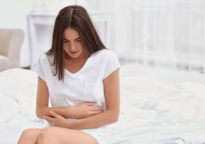[GIẢI ĐÁP] Đau bụng kinh nên làm gì? Cách giúp bạn giảm cơn đau bụng kinh an toàn