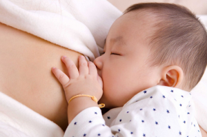 Vitamin lợi sữa tăng cường đề kháng cho phụ nữ sau sinh là gì? Mẹ có nên dùng?