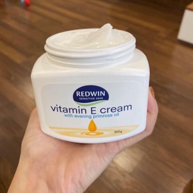 Thành phần của kem dưỡng da Redwin Vitamin E Cream gồm những gì?